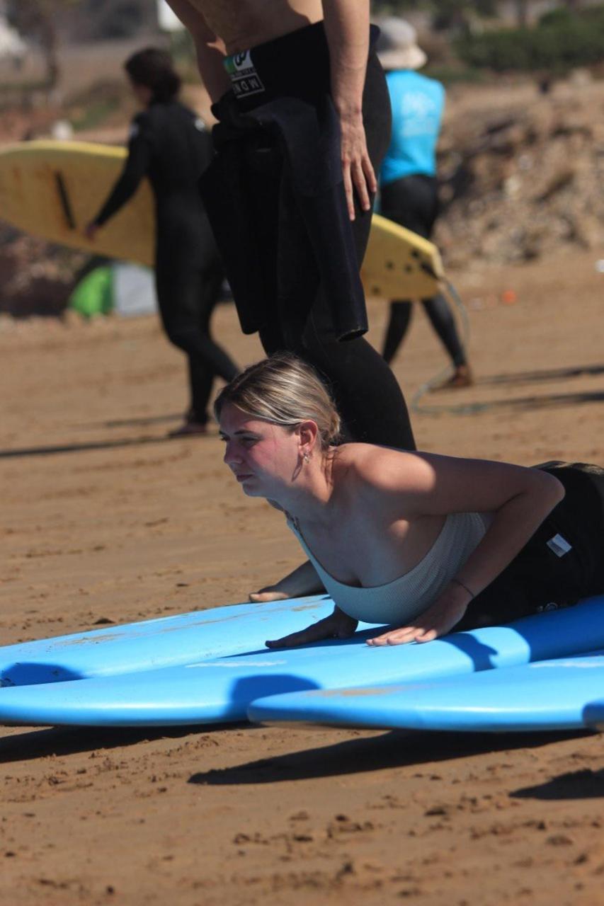 Sable Beach Surf Camp Tamraght Exteriör bild